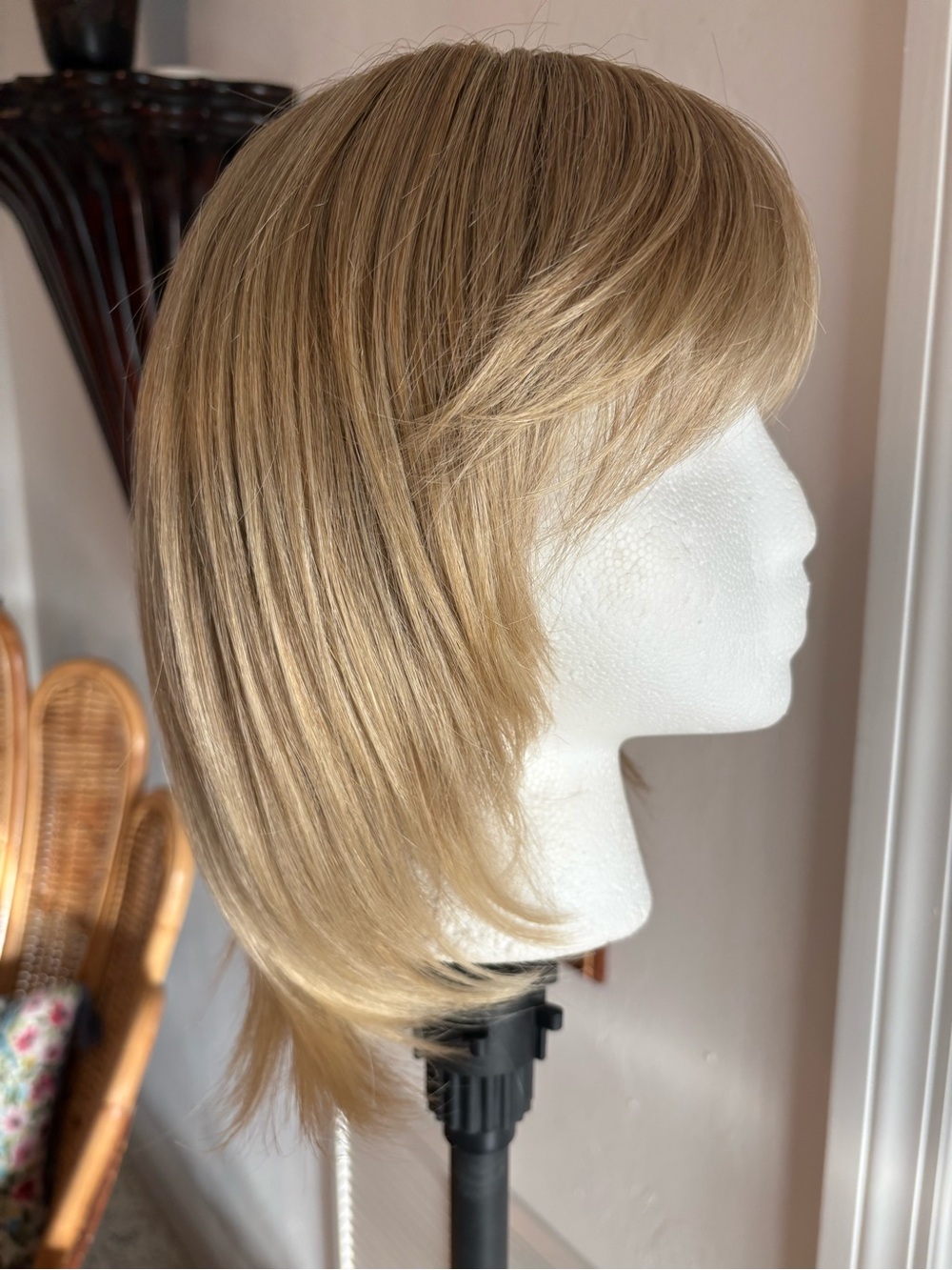 NORIKO JENNY Blonde Synthetic Straight Layered Shag Wig! Honey Gold Blonde
